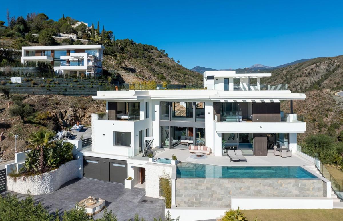 Properties for sale and rent in Spain photo 5