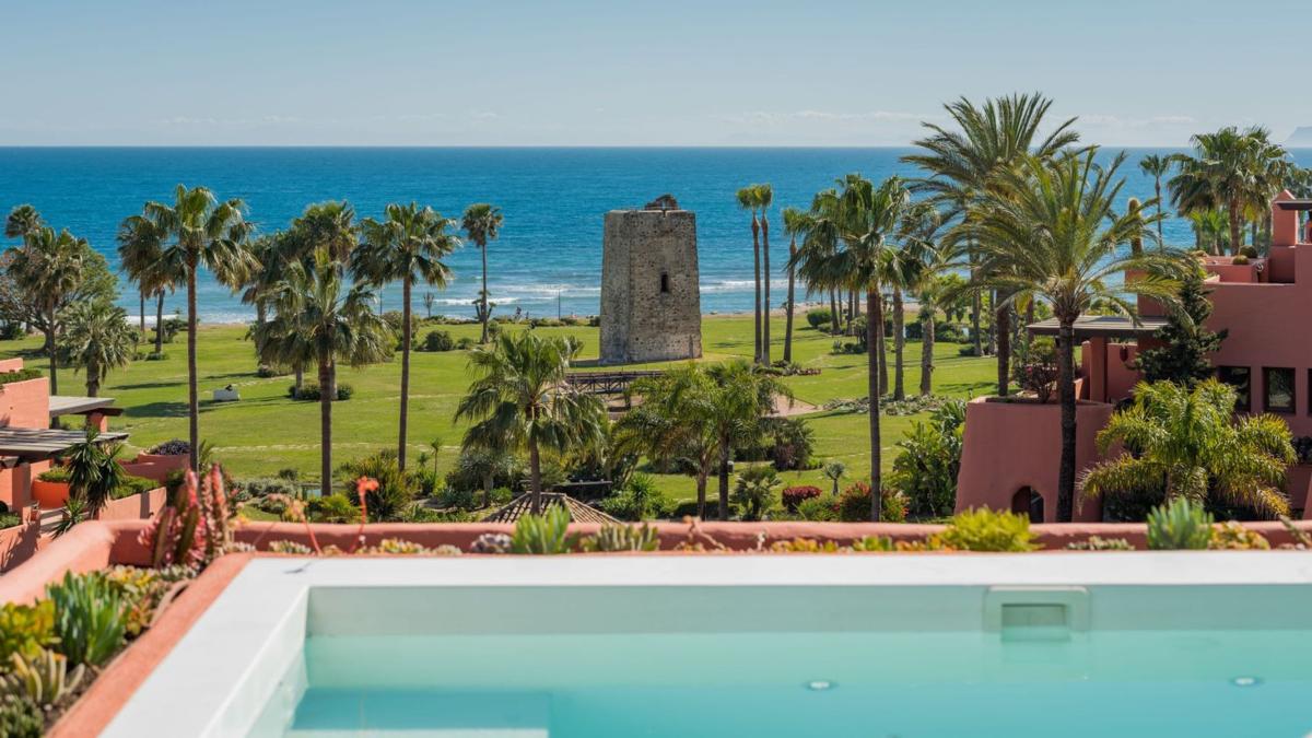 Penthouse sale in Ático en Urbanizacion Torre Bermeja, Guadalmansa, Estepona, Estepona photo 1