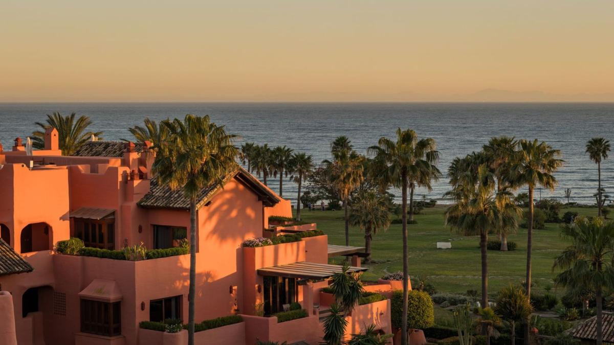 Penthouse sale in Ático en Urbanizacion Torre Bermeja, Guadalmansa, Estepona, Estepona photo 2