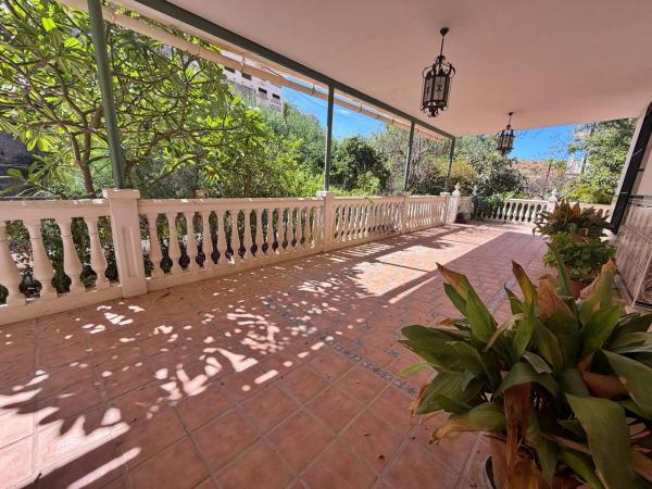 Casa o chalet independiente en Calle Escritor Ambrosio de Acuña, Jarazmín, Málaga photo 2