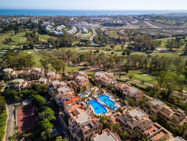 Продажа квартиры на Piso en Calle Pico Alcazaba, Benatalaya, Estepona, Эстепона
 photo 3