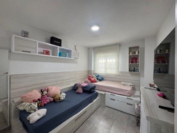 Sale of flat in Piso en Santa Marta, Marbella, Marbella
thumbnail 2