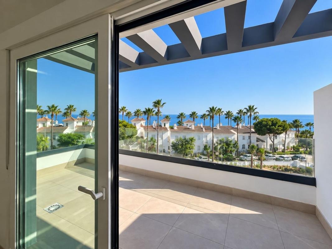 Продажа квартиры на Piso en Calle Aralia, Calaburra - Chaparral, Mijas, Михас
photo 1