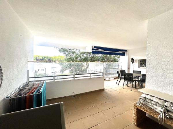 Продажа квартиры на Piso en Urbanizacion Medina Garden, Puerto Banús, Marbella, Марбелла
 photo 1