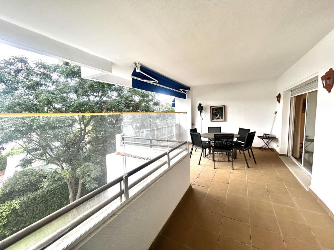 Продажа квартиры на Piso en Urbanizacion Medina Garden, Puerto Banús, Marbella, Марбелла
photo 2
