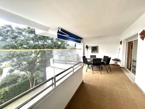 Продажа квартиры на Piso en Urbanizacion Medina Garden, Puerto Banús, Marbella, Марбелла
 photo 2