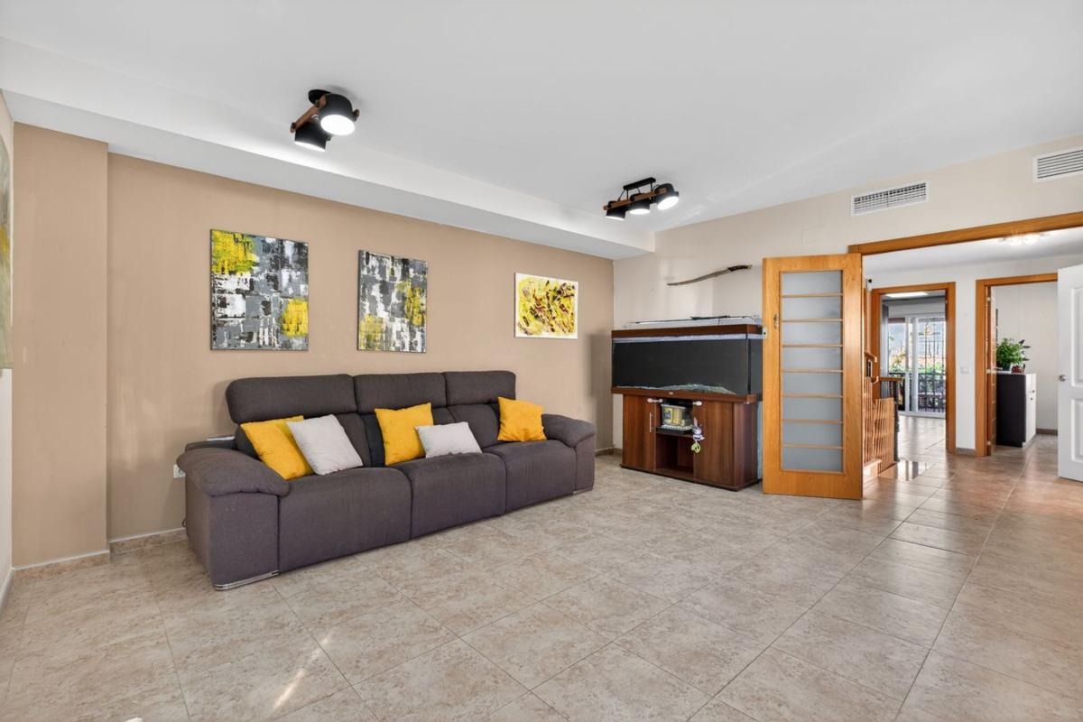 Properties for sale and rent in Spain photo 2