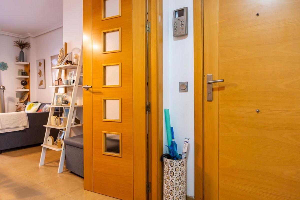 Sale of apartment in Piso en Pintor Sorolla, Ayuntamiento, Torremolinos, Torremolinos
photo 3