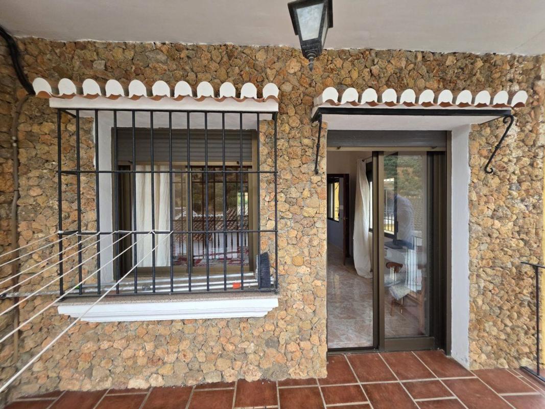 Properties for sale and rent in Spain photo 1
