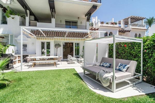 Chalet adosado en Linda Vista-Nueva Alcántara-Cortijo Blanco, Marbella thumbnail 3