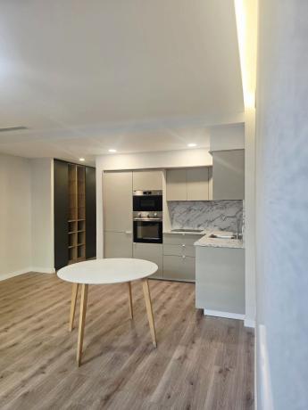 Продажа квартиры на Piso en Calle Palangre, 27, Zona Sohail, Fuengirola, Фуэнхирола
thumbnail 3