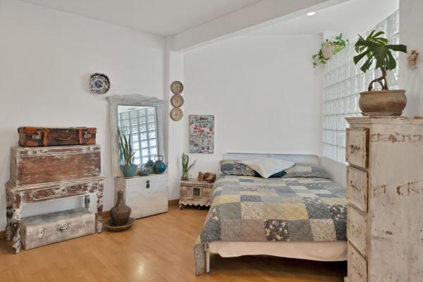 Sale of flat in Piso en Avenida Duque de Ahumada, Playa Bajadilla-Puertos, Marbella, Marbella
 photo 1