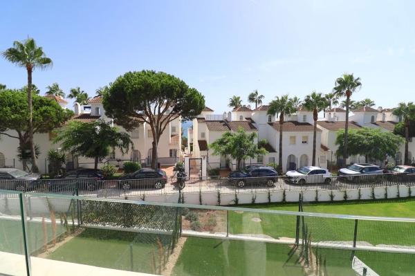 Продажа квартиры на Piso en Calle Aralia, Calaburra - Chaparral, Mijas, Михас
 photo 3