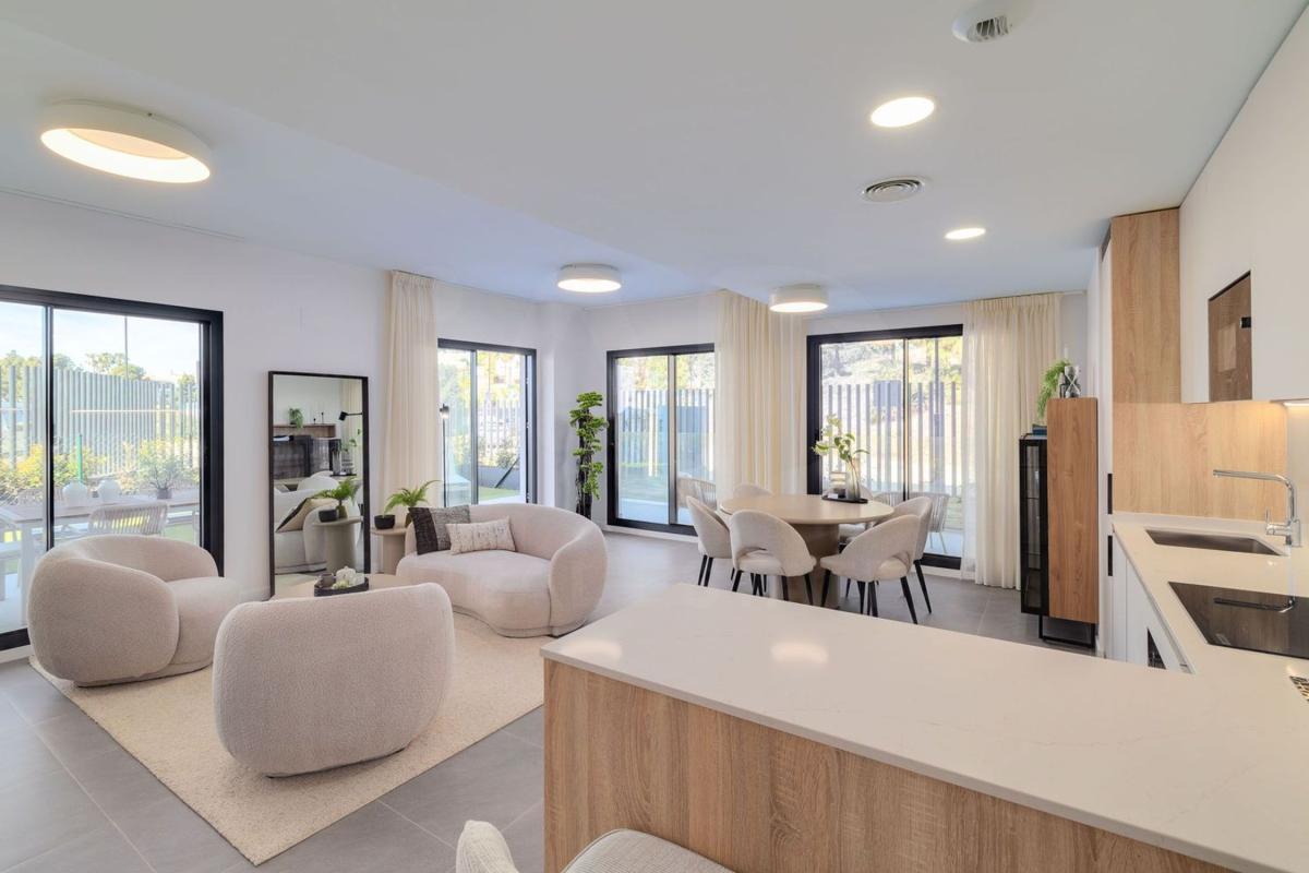 Продажа квартиры на Piso en Calaburra - Chaparral, Mijas, Михас
photo 1