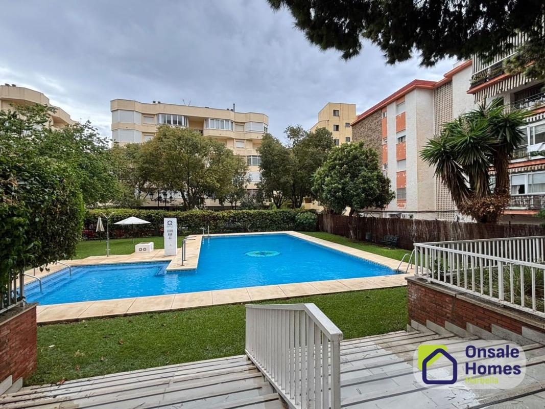 Продажа квартиры на Piso en Calle de Ramón Gómez de la Serna, Playa de la Fontanilla, Marbella, Марбелла
photo 1