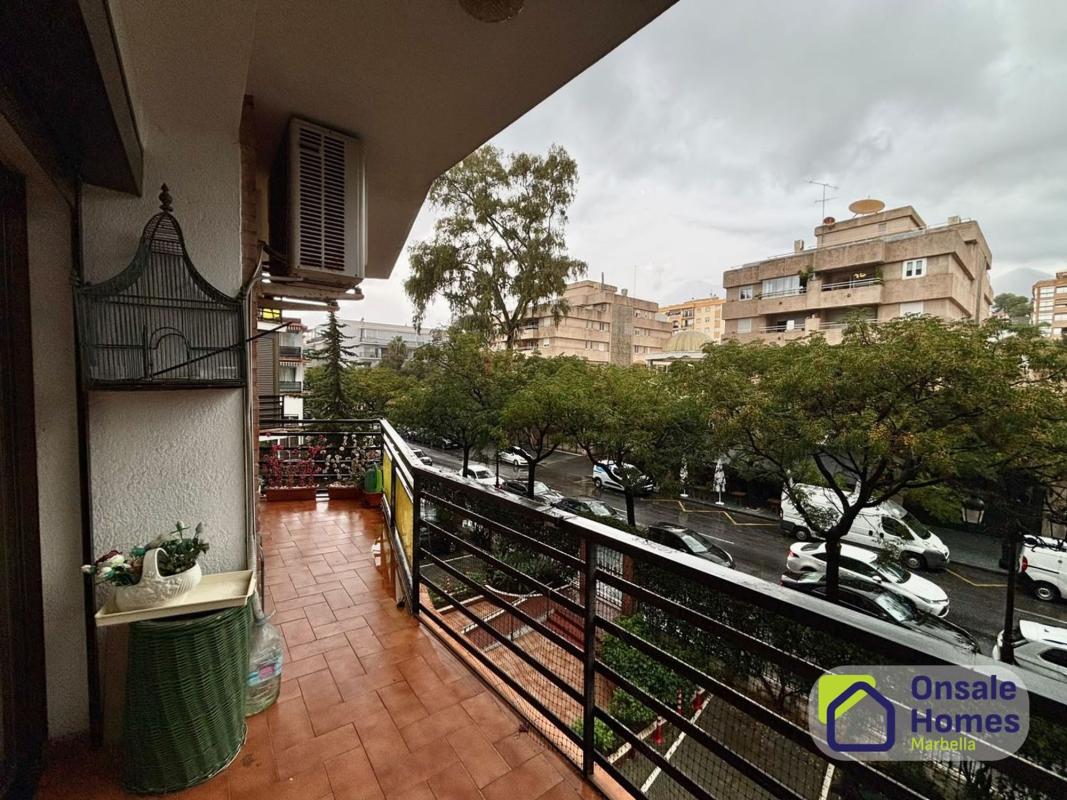 Продажа квартиры на Piso en Calle de Ramón Gómez de la Serna, Playa de la Fontanilla, Marbella, Марбелла
photo 2