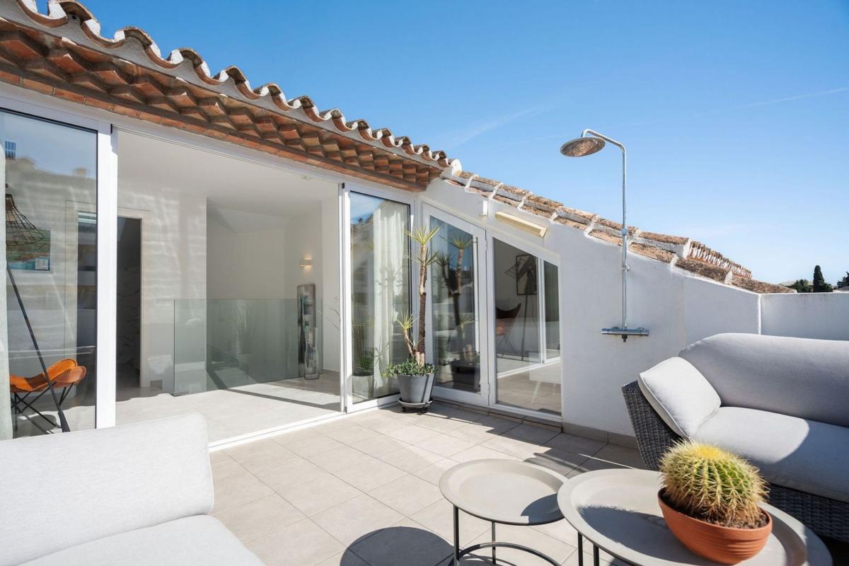 Duplex sale in Dúplex en Nueva Andalucía, Marbella, Marbella photo 2