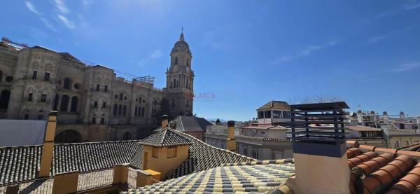Аттик на продажу в  Ático en Centro Histórico, Málaga, Малага photo 2