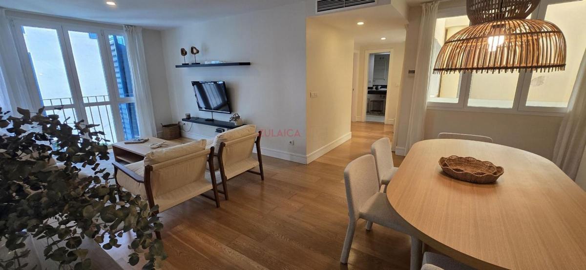 Продажа квартиры на Piso en Centro Histórico, Málaga, Малага
photo 2