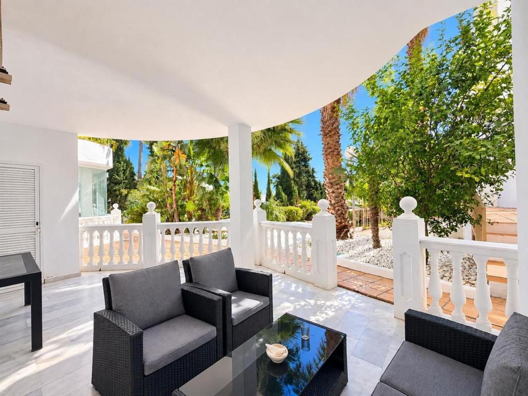 Venta de piso en Piso en Avenida del Arte, Estepona Golf, Estepona, Estepona
photo 1