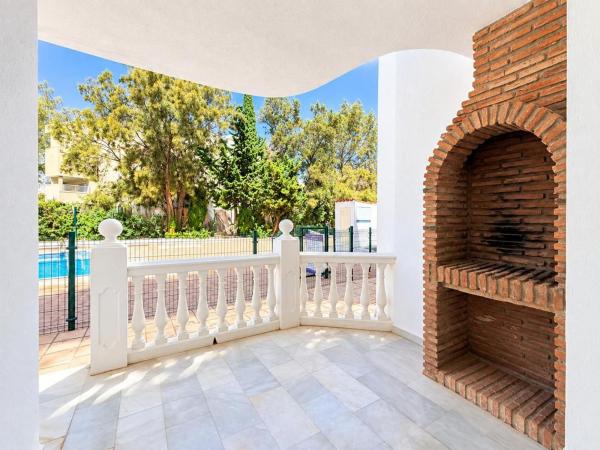 Продажа квартиры на Piso en Avenida del Arte, Estepona Golf, Estepona, Эстепона
 photo 2