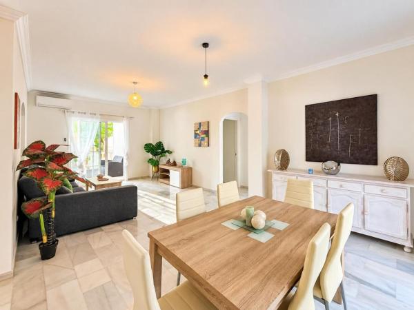Продажа квартиры на Piso en Avenida del Arte, Estepona Golf, Estepona, Эстепона
 photo 3