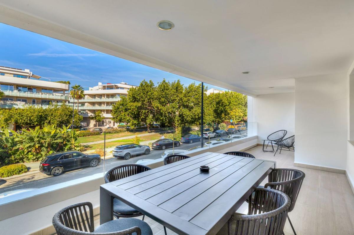 Sale of apartment in Piso en Juan Antonio De Torquemad, Linda Vista-Nueva Alcántara-Cortijo Blanco, Marbella, Marbella
photo 1