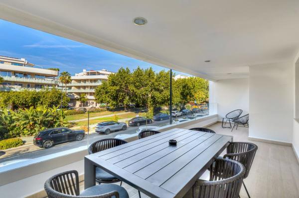 Продажа квартиры на Piso en Juan Antonio De Torquemad, Linda Vista-Nueva Alcántara-Cortijo Blanco, Marbella, Марбелла
 photo 1