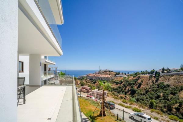 Venta de piso en Piso en Calle Paula, El Higuerón, Fuengirola, Fuengirola
photo 1