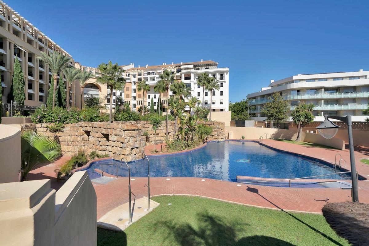 Sprzedaż mieszkania w Piso en Avenida Mar Mediterráneo, 4, Linda Vista-Nueva Alcántara-Cortijo Blanco, Marbella, Marbella
 photo 5