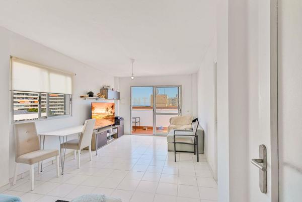 Sale of flat in Piso en Calle Dávila Bertoli s/n, Loma de los Riscos, Torremolinos, Torremolinos
photo 1