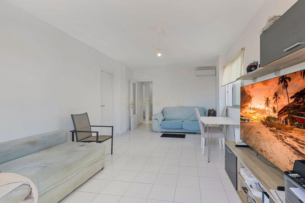 Sale of apartment in Piso en Calle Dávila Bertoli s/n, Loma de los Riscos, Torremolinos, Torremolinos
photo 4