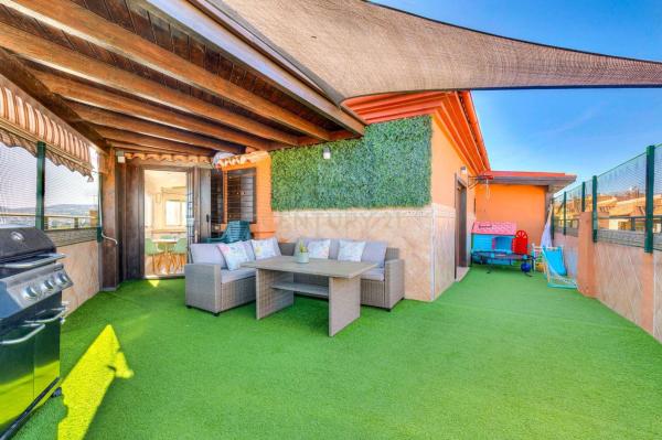 Аттик на продажу в  Ático en Calle Buganvillas, 39, Las Flores, Mijas, Михас photo 1