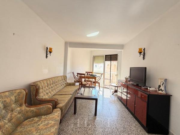 Продажа квартиры на Piso en Calle Gaviota la /torre del Mar, Paseo Marítimo de Levante, Vélez-Malaga, Велес-Малага
 photo 1