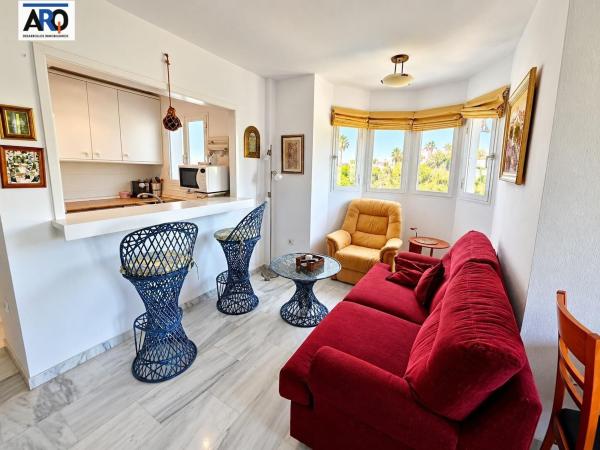 Продажа квартиры на Piso en Zona Centro Comercial Torrequebrada, Benalmádena, Бенальмадена
thumbnail 3