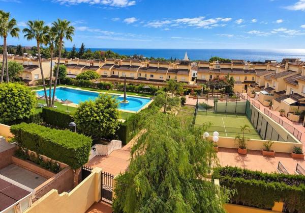 Chalet adosado en Calle Malaquita, 33, Nagüeles, Marbella photo 1