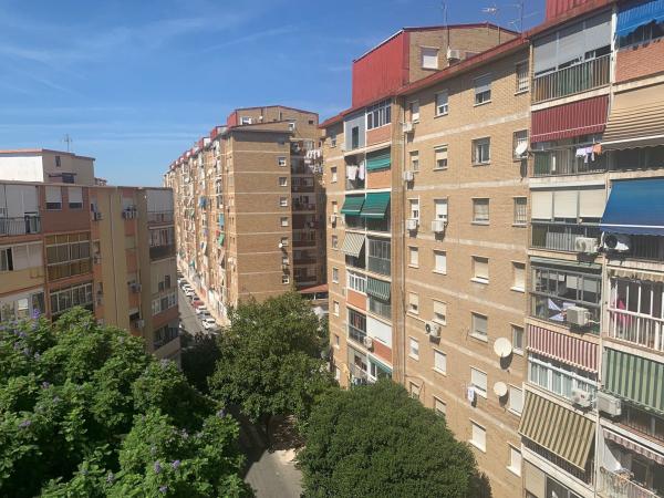 Продажа квартиры на Piso en Calle Antillas, La Luz, Málaga, Малага
 photo 1