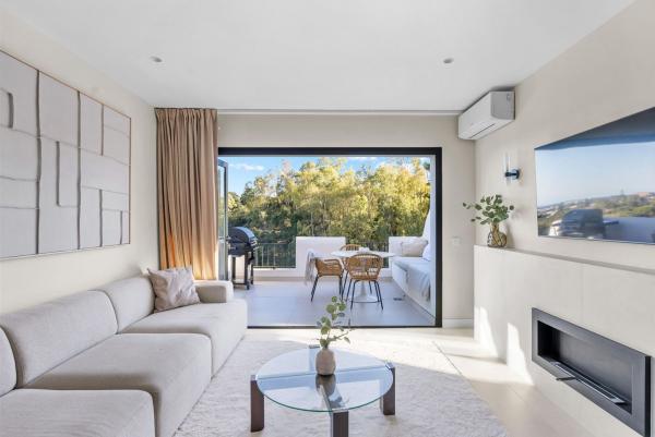 Продажа квартиры на Piso en Los Arqueros-Puerto del Almendro, Benahavís, Бенахавис
 photo 2