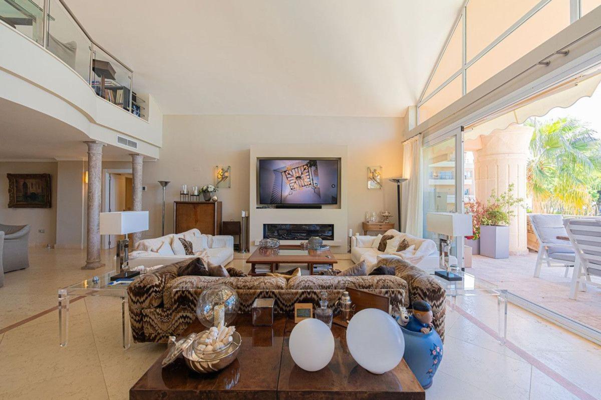 Продажа дуплекса на Dúplex en Las Brisas, Marbella, Марбелла photo 3