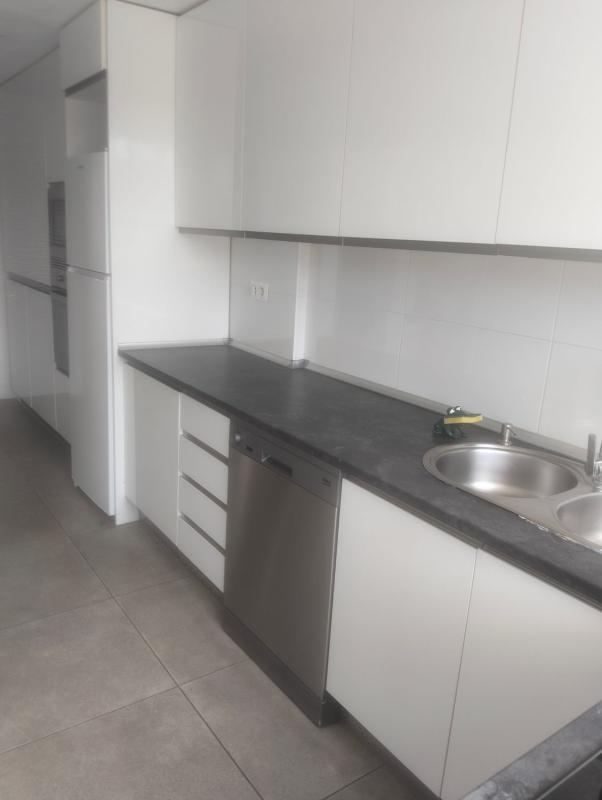 Sprzedaż mieszkania w Piso en Calle Molino Velasco, 19, Zona Hispanidad - Vivar Téllez, Vélez-Malaga, Vélez-Málaga
photo 3