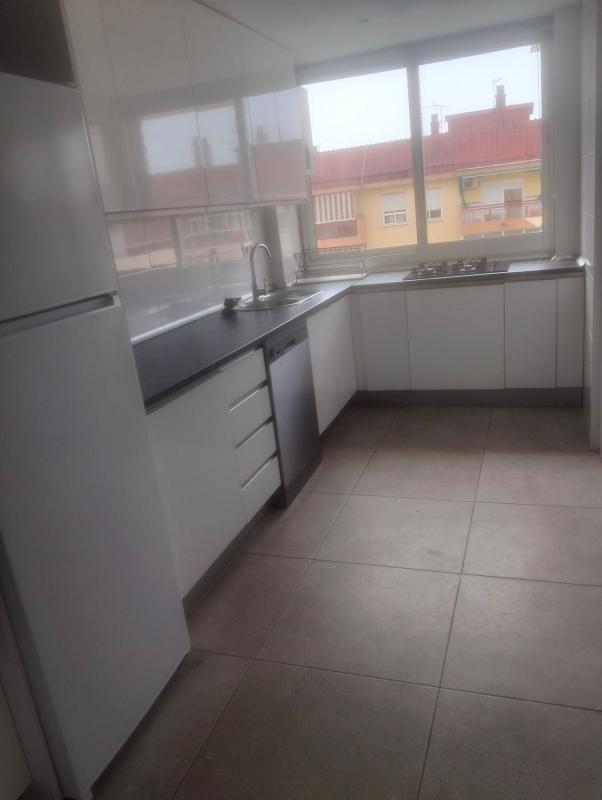 Sprzedaż mieszkania w Piso en Calle Molino Velasco, 19, Zona Hispanidad - Vivar Téllez, Vélez-Malaga, Vélez-Málaga
photo 5