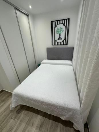 Venta de piso en Piso en Zona Puerto Deportivo, Fuengirola, Fuengirola
thumbnail 3