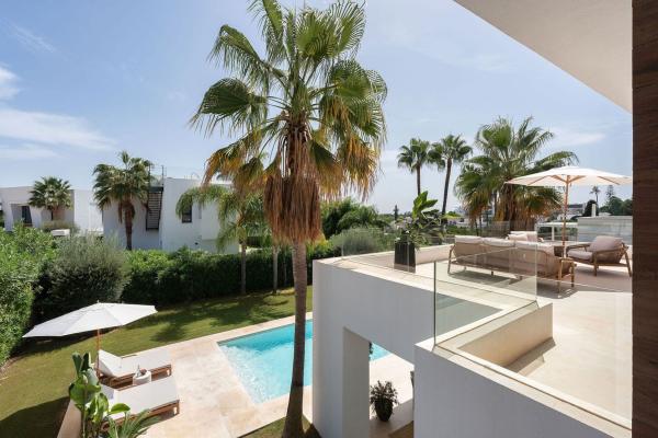 Casa o chalet independiente en Calle Alqueria, Paraiso-Barronal, Estepona thumbnail 2