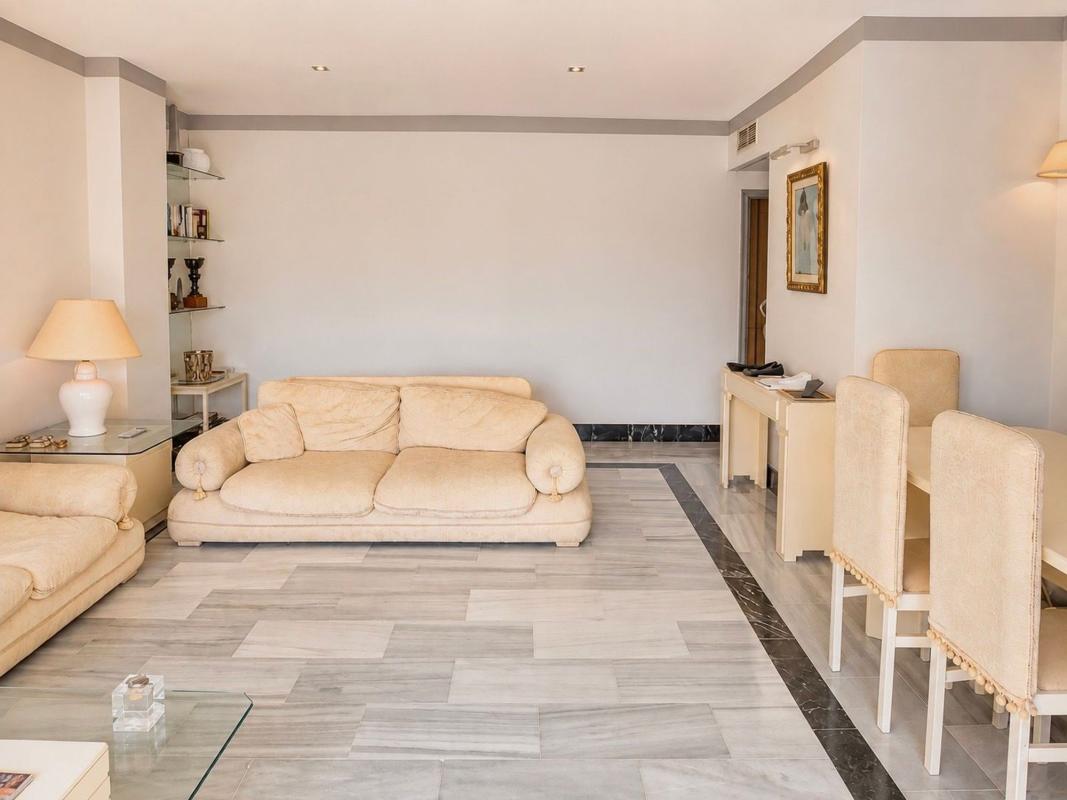 Venta de piso en Piso en Avenida Playas del Duque, 2, Puerto Banús, Marbella, Marbella
photo 5