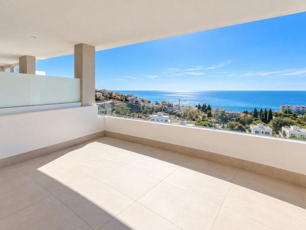 Дуплекс на продажу в Dúplex en Calle Noruega, Hacienda Torrequebrada, Benalmádena, Бенальмадена photo 1
