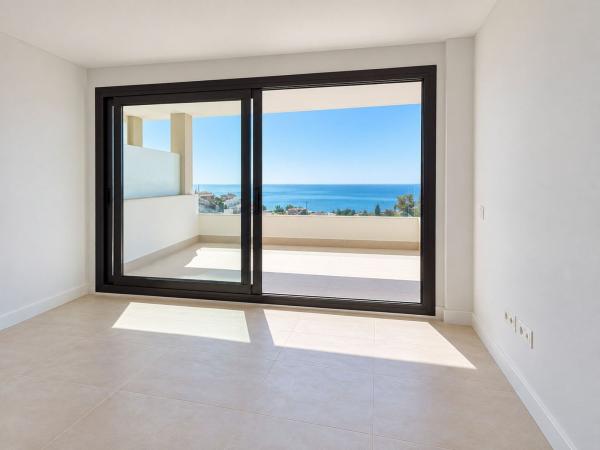 Дуплекс на продажу в Dúplex en Calle Noruega, Hacienda Torrequebrada, Benalmádena, Бенальмадена thumbnail 2