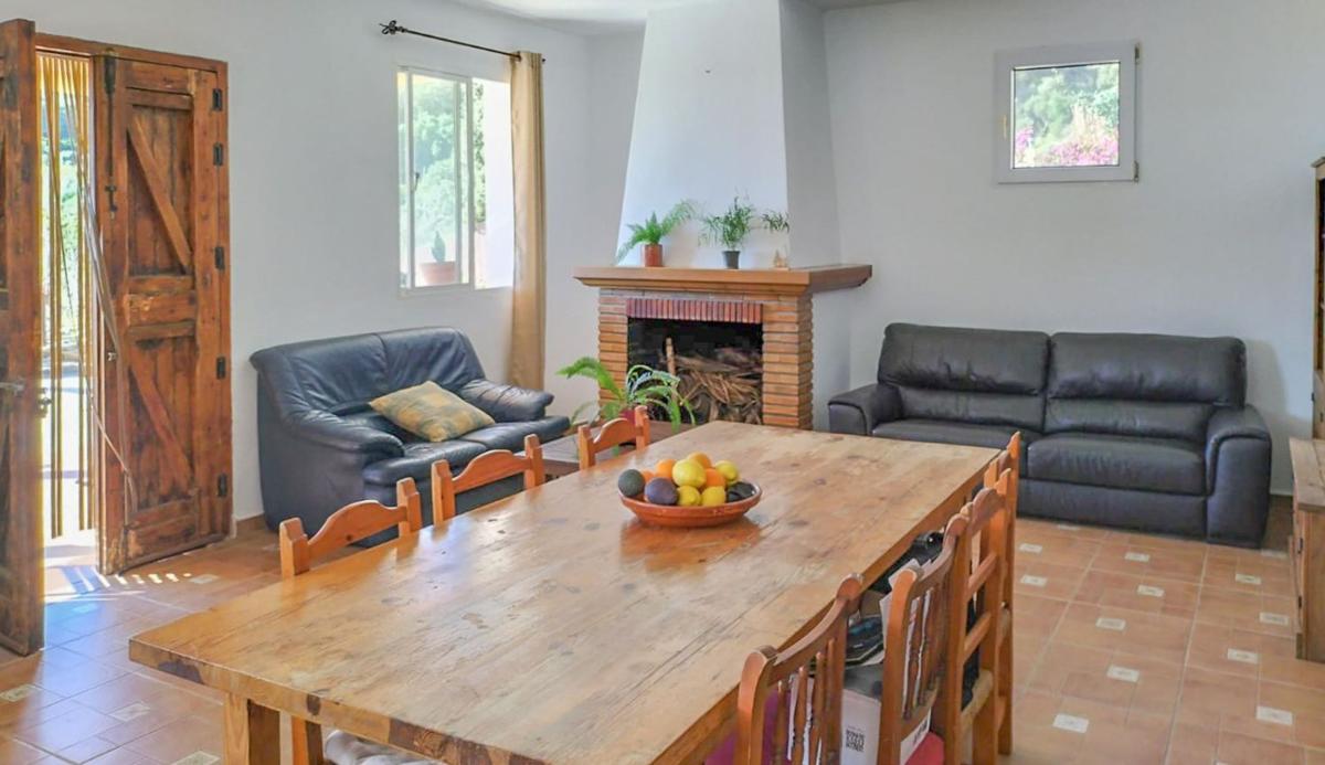 Продажа загородного участка в  Finca rústica en Altos de Estepona, Estepona , Эстепона photo 3