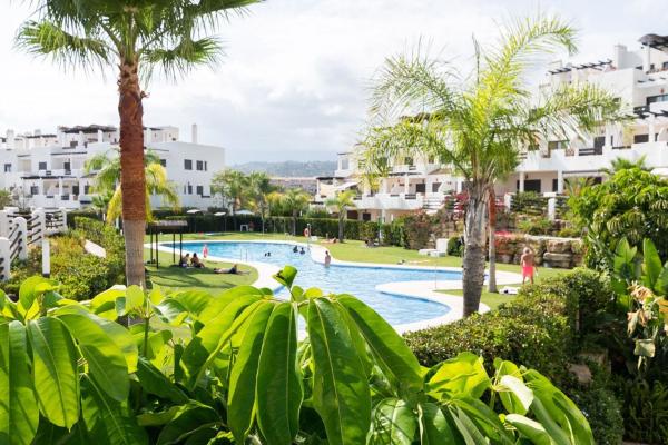 Продажа квартиры на Piso en La Concha-Resina Golf, Estepona, Эстепона
photo 1