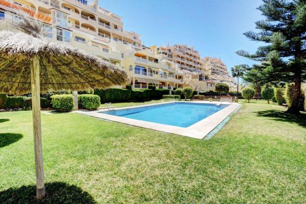 Продажа квартиры на Piso en Calle Timón s/n, Zona Centro Comercial Torrequebrada, Benalmádena, Бенальмадена
thumbnail 3