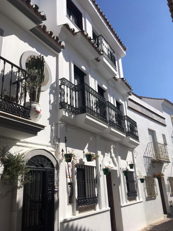 Properties for sale and rent in Spain photo 2